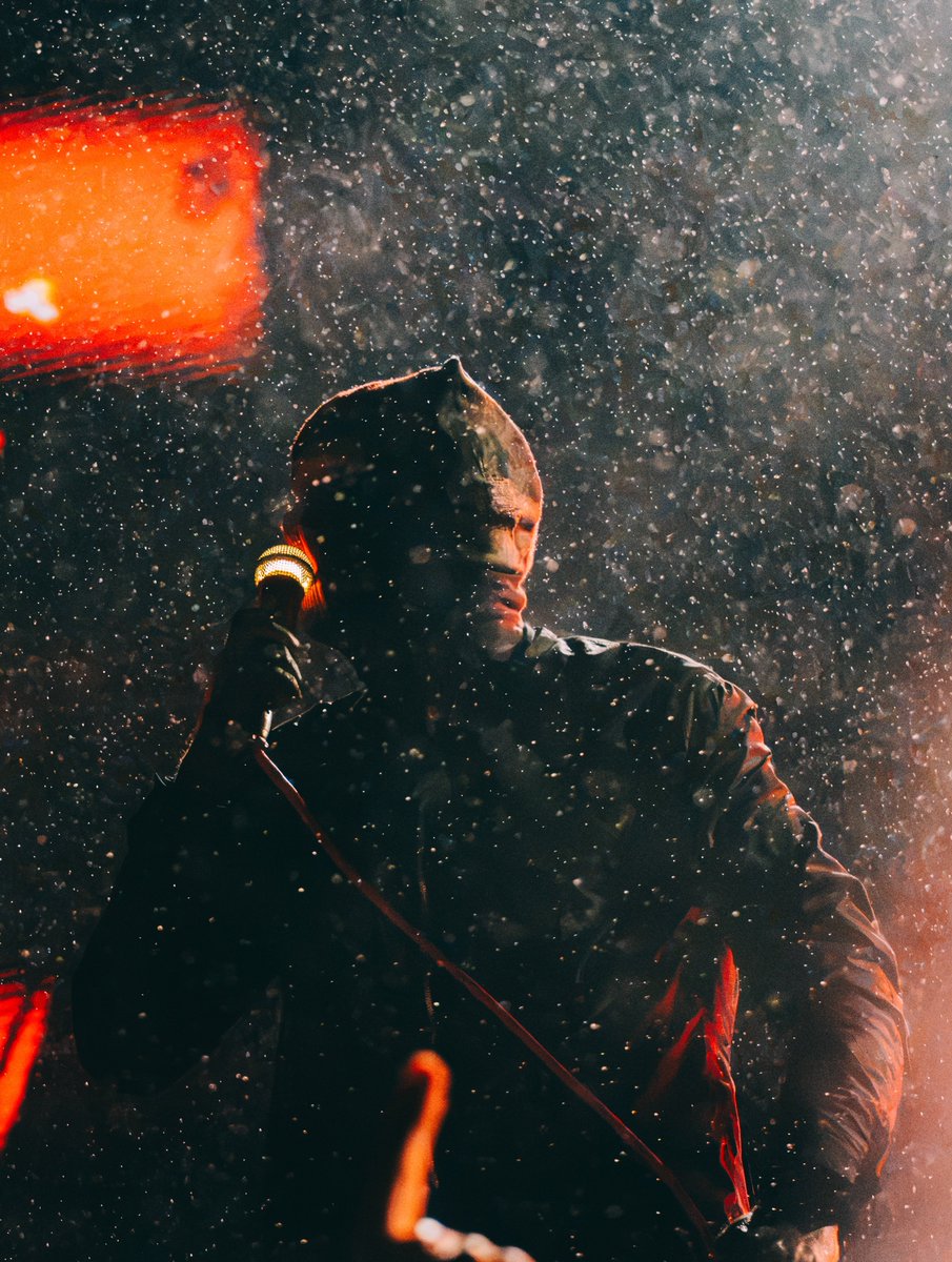 21SPlDEY's tweet photo. THE RAIN SHOTS OF FUCKING INSANE https://t.co/lyVFFCxVfB