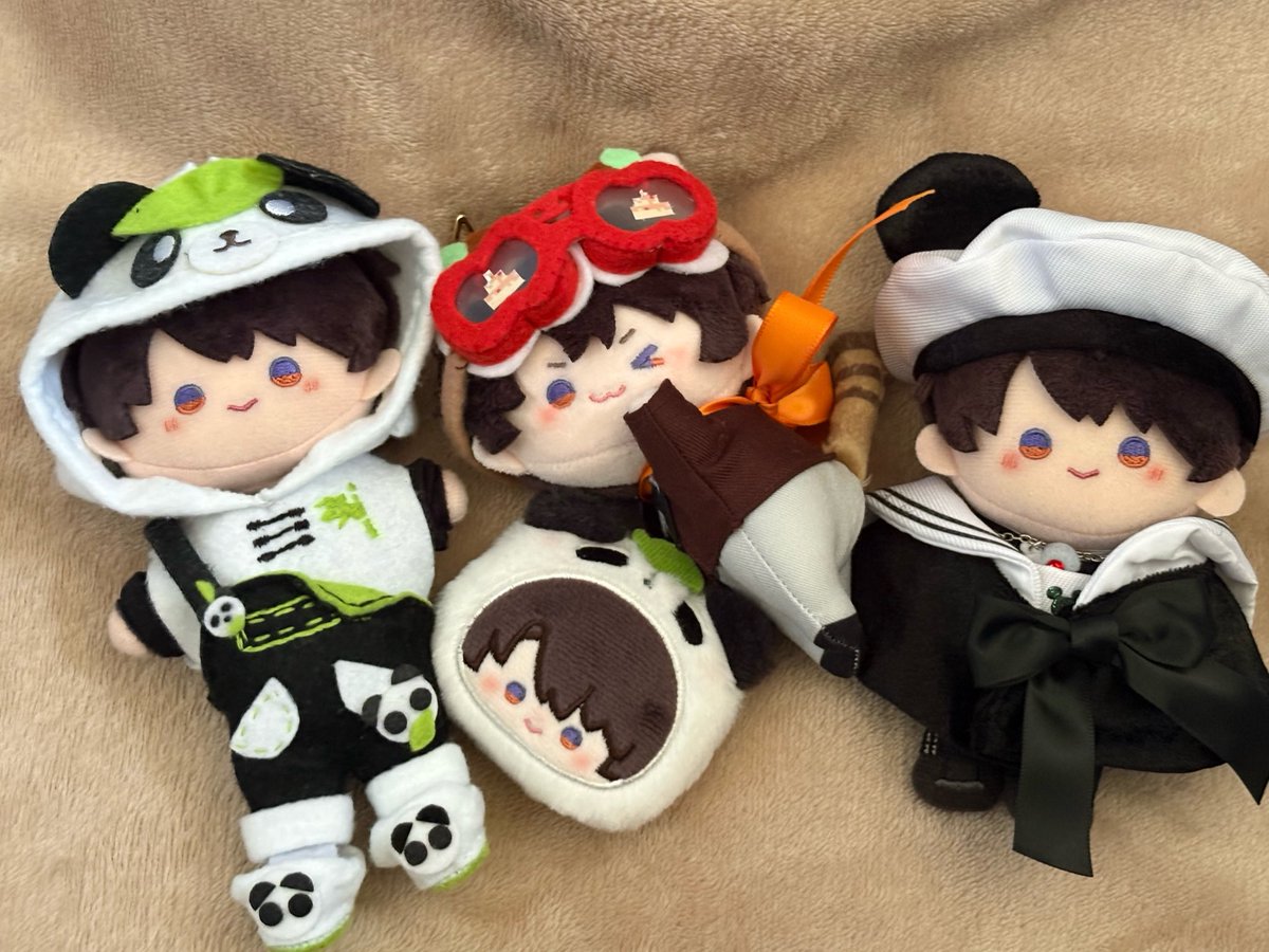 shigu_shmt's tweet photo. あまりにソワソワしちゃうから一旦兄さんに集合していただいた…
かわいい……😭
行ってきます……！！！ https://t.co/4fbWxznnKm