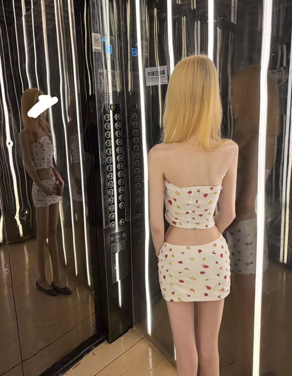 AnnaNeverd30's tweet photo. I will not eat anymore, istg please https://t.co/TcAG0jmtUL