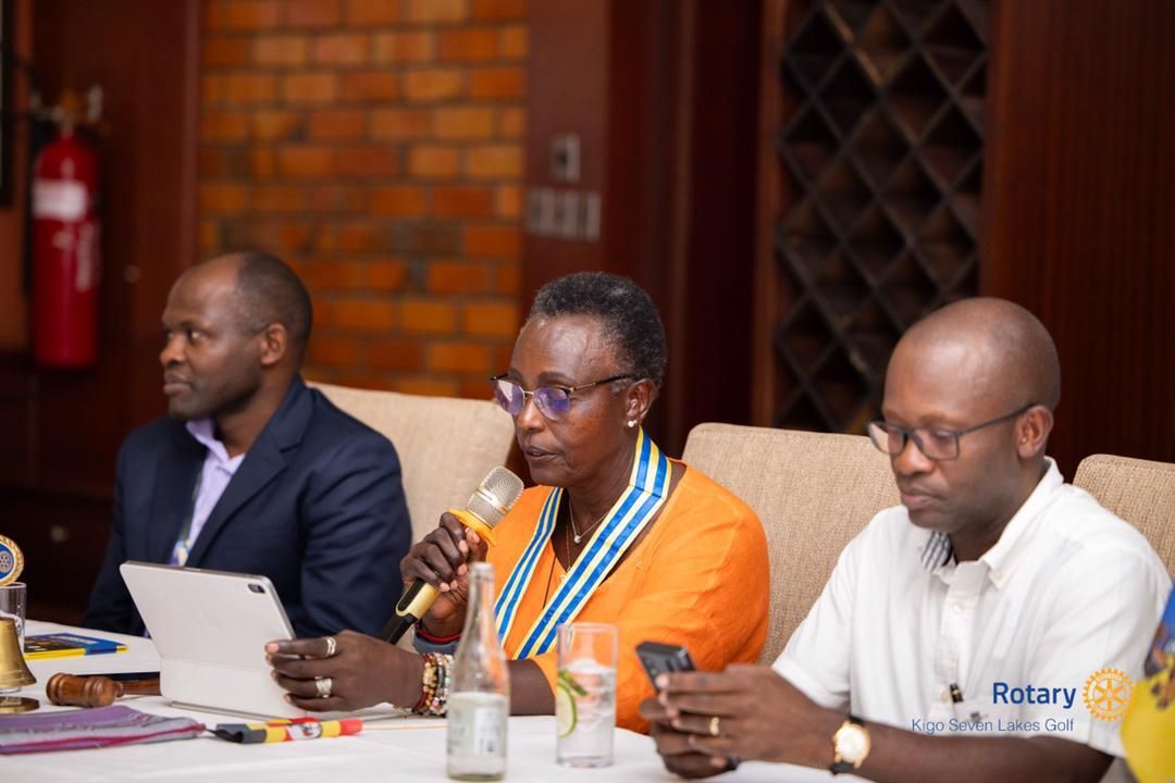 Kigo7LakesGolf's tweet photo. Our sincere appreciation to Mr. Henry Kwaligonza Byenkya, of @URAuganda, for honoring our fellowship and delivering an exceptional presentation on Post-Budget Customs Duty Reforms.

Your thoughtful insights into import trade facilitation, the East African Community and Pan-African trade frameworks gave our members a deeper understanding of the opportunities shaping Uganda's business and industrial landscape. It was a masterclass that challenged perspectives and equipped us with knowledge beyond the headlines.

Thank you for investing your time, expertise and leadership in the 7 Lakers. We are truly grateful.

#Kigo7LakesGolf 

@kwaligonza

@lvictoriaserena @KKariisa @KKisakye @MariaOdido @dkahindi @MiltonAdvocate @TusiimeSheila @AndrewBugembe @AneteGaroza @MumbaKalifungwa @jdmugerwa @Kilonzo_Andrew @rotaryd9214 @Emmanuel_Rotary @rotaryd9213 @DGDanielDdam @kwaligonza @nkyjojo @BhaskerKotecha1  @BBannetn @ndyanabangi @MissThondu @drchiraag_ @Rac7lakeskigo @MarsKan