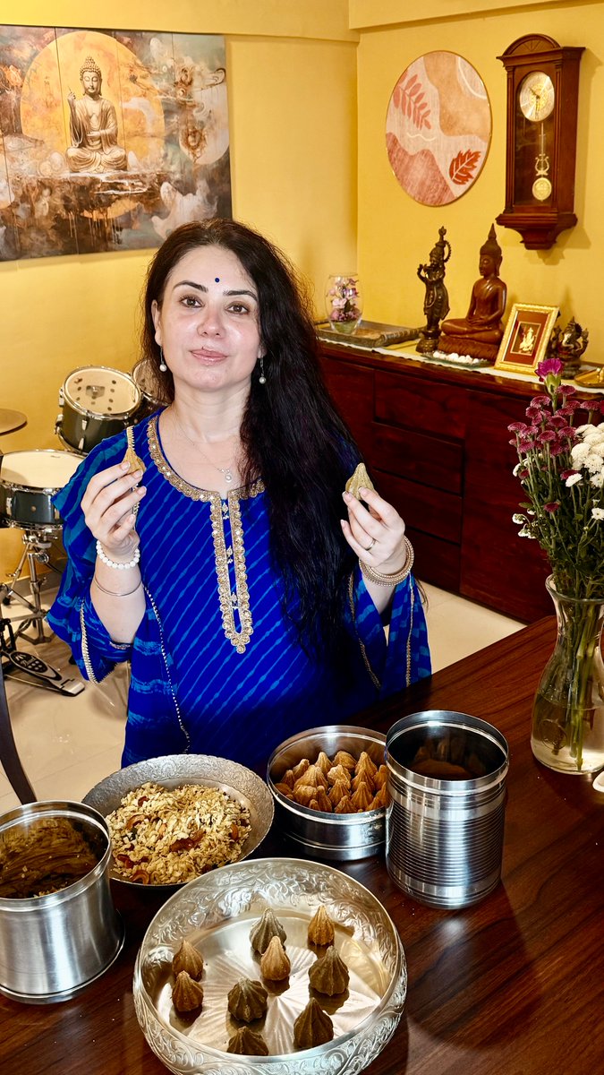 DeeptaNagpal's tweet photo. Here’s my healthy festive entry for the Ganesh Chaturthi challenge!

Sattu, Khus Khus & Mixed Seeds Laddus, made with roasted chana flour, khus khus, pumpkin seeds, sunflower seeds and melon seeds.

They’re simple, festive and packed with the goodness of seeds and sattu, while still being a delicious part of your festive plate.

Sattu, Khus Khus & Mixed Seeds Laddu

Makes 10–12 laddus

Ingredients:
• 1 cup sattu (roasted chana flour)
• ¼ cup khus khus
• ½ cup mixed seeds (pumpkin, sunflower & melon)
• ½ cup ghee
• ½–¾ cup powdered shakkar, according to taste
• ½ tsp cardamom powder

Method:
1. Dry roast khus khus for 2–3 minutes on low heat. Remove.
2. Lightly dry roast the mixed seeds and allow them to cool.
3. Coarsely grind the khus khus and seeds.
4. Heat ghee and roast the sattu on low flame for 4–5 minutes until aromatic. Don’t let it brown too much.
5. Add the ground khus khus and seeds and mix for another 1–2 minutes.
6. Switch off the flame and allow the mixture to become warm.
7. Add powdered shakkar and cardamom powder. Mix well.
8. Add a little more ghee if required and shape into laddus.

Now I want to see your entry!

Create your own healthy version of a Ganesh Chaturthi favourite, share a picture on Instagram or Twitter and tag us.

Let’s make this Ganesh Chaturthi about delicious food, creativity and smarter festive choices.

(Healthy Ganesh Chaturthi, Healthy Festive Food, Ganesh Chaturthi Recipe, Sattu Laddu, Healthy Indian Sweets, Festive Nutrition, Indian Festive Food)