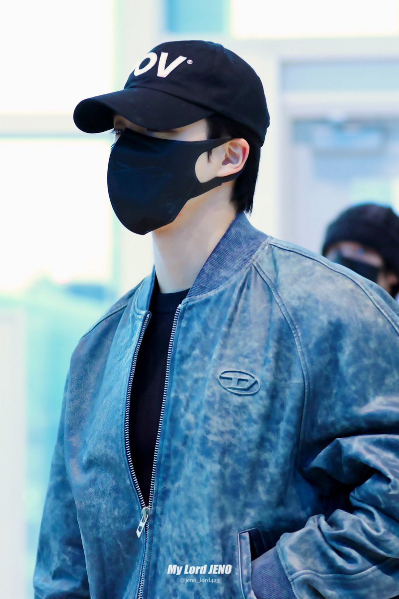 ljenodaily's tweet photo. oh my god, i really hope jeno can make a deal with diesel and attend fashion week too🥹🙏🏻 https://t.co/s7kYAegS0P