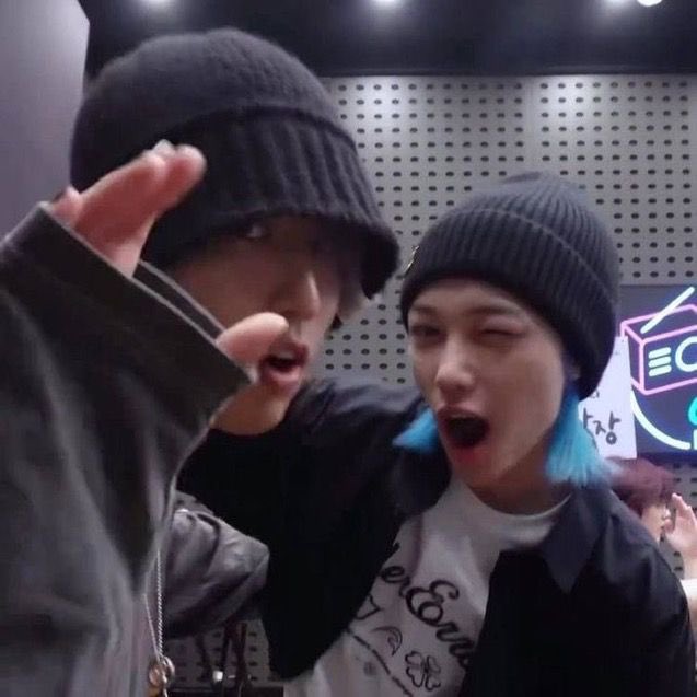 kitty1ee's tweet photo. 나 ♡ sunshine twins https://t.co/xxqe7QYzTJ