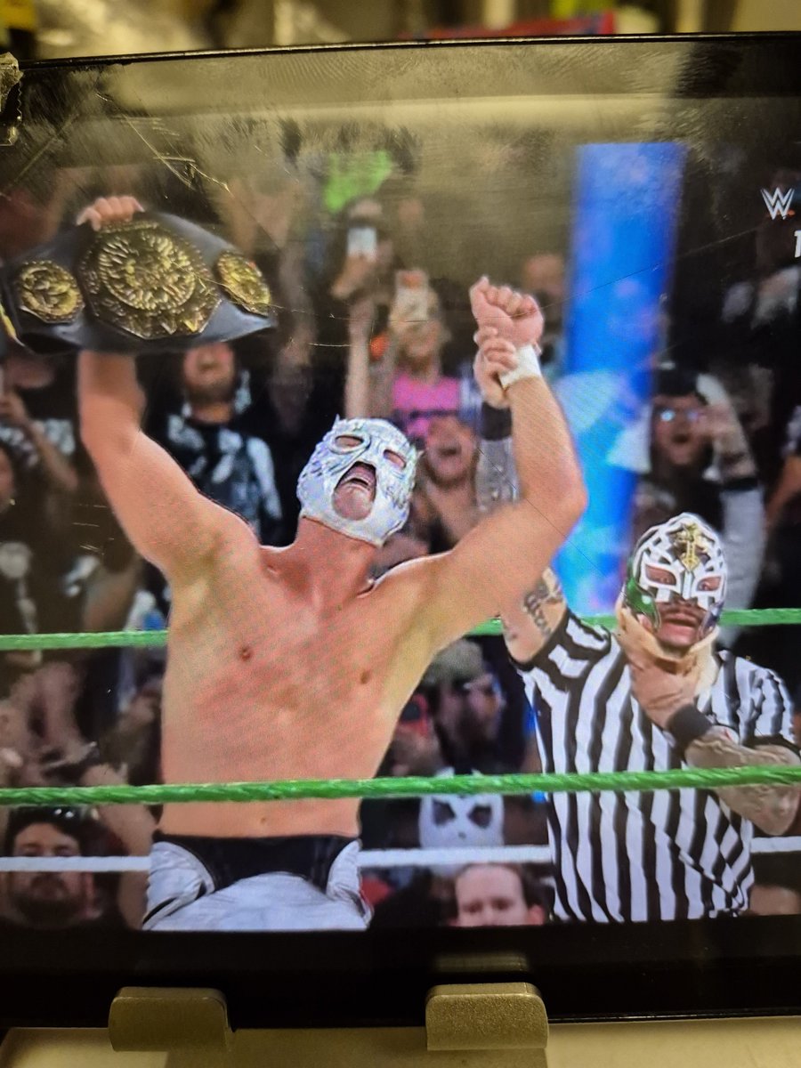 mattroise's tweet photo. Congratulations El Grande Americano!!! #wwe #aaa #prowrestling #elgrandeamericano #LudwigKaiser https://t.co/B5m4vPpc83