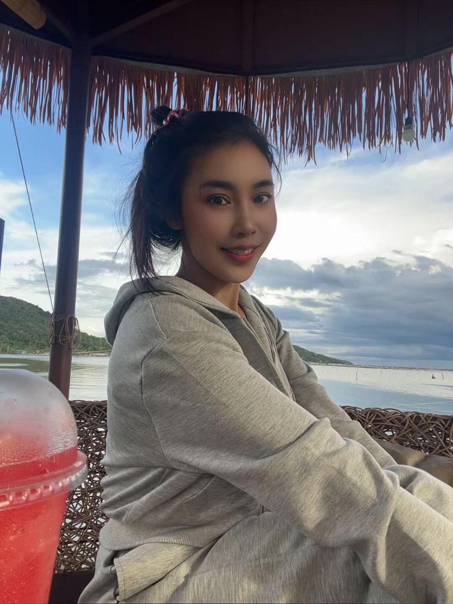 HanSaxtonaqd's tweet photo. #รับงานหาดใหญ่ 
#นวดหาดใหญ่ 
#หาดใหญ่ 
คนที่ชอบเนื้อครีมเกลี่ยง่ายน่าจะถูกใจกับตัวนี้ ลองดูรายละเอียดกัน ชุดรีวิวที่ 38
เนื้อกำลังดี เกลี่ยง่ายและให้สัมผัสสบายผิว หลังทาผิวดูนุ่มละมุนขึ้น เหมาะกับการใช้ในแต่ละวัน
เนื้อเบา เกลี่ยง่าย ✨ https://t.co/7BiOz6jrwW