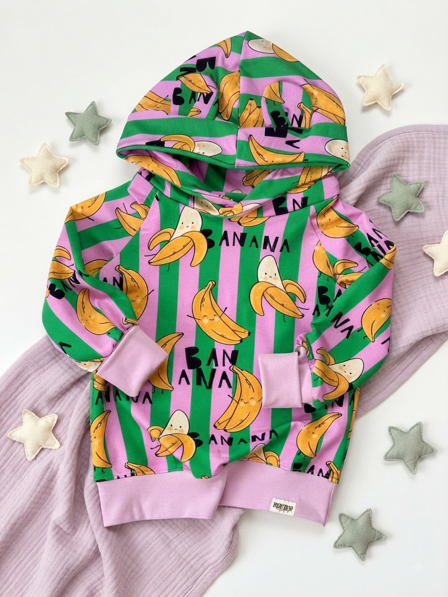 FernandoMd211's tweet photo. Rosa wünschte sich diesen Hoodie mit Teddyohren, Wohlfühlschnitt und selbst gewählten Bündchen. Das Ergebnis kann sich sehen lassen – ich war nur Beiwerk. Wie gefällt euch ihr Design? https://t.co/TKIbVraRZo