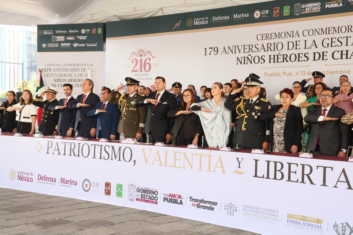 DiarioCodigo's tweet photo. En Puebla el gobernador @Alejandro Armenta,  encabezó la ceremonia al 179 Aniversario de la Gesta heroica de los  Niños Héroes de Chapultepec, previo a las celebraciones patrias. https://t.co/KZ88AE9CSF