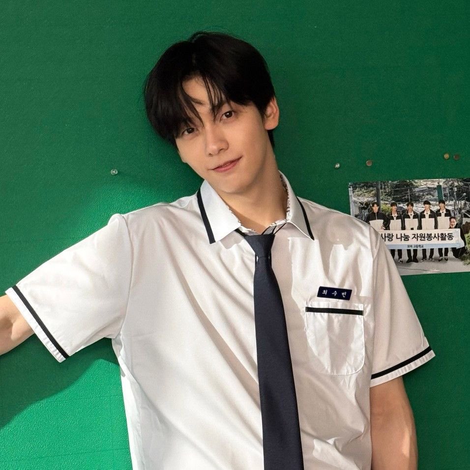 soobiniesito's tweet photo. Au #Yeonbin | First day ദ്ദി ˉ͈̀꒳ˉ͈́ )

Soōbin iba por primera vez a la preparatoria, aunque no tenía idea que por un simple descuido ya tendría a Yeōnjun embobado por él. https://t.co/vS84HfmUuX