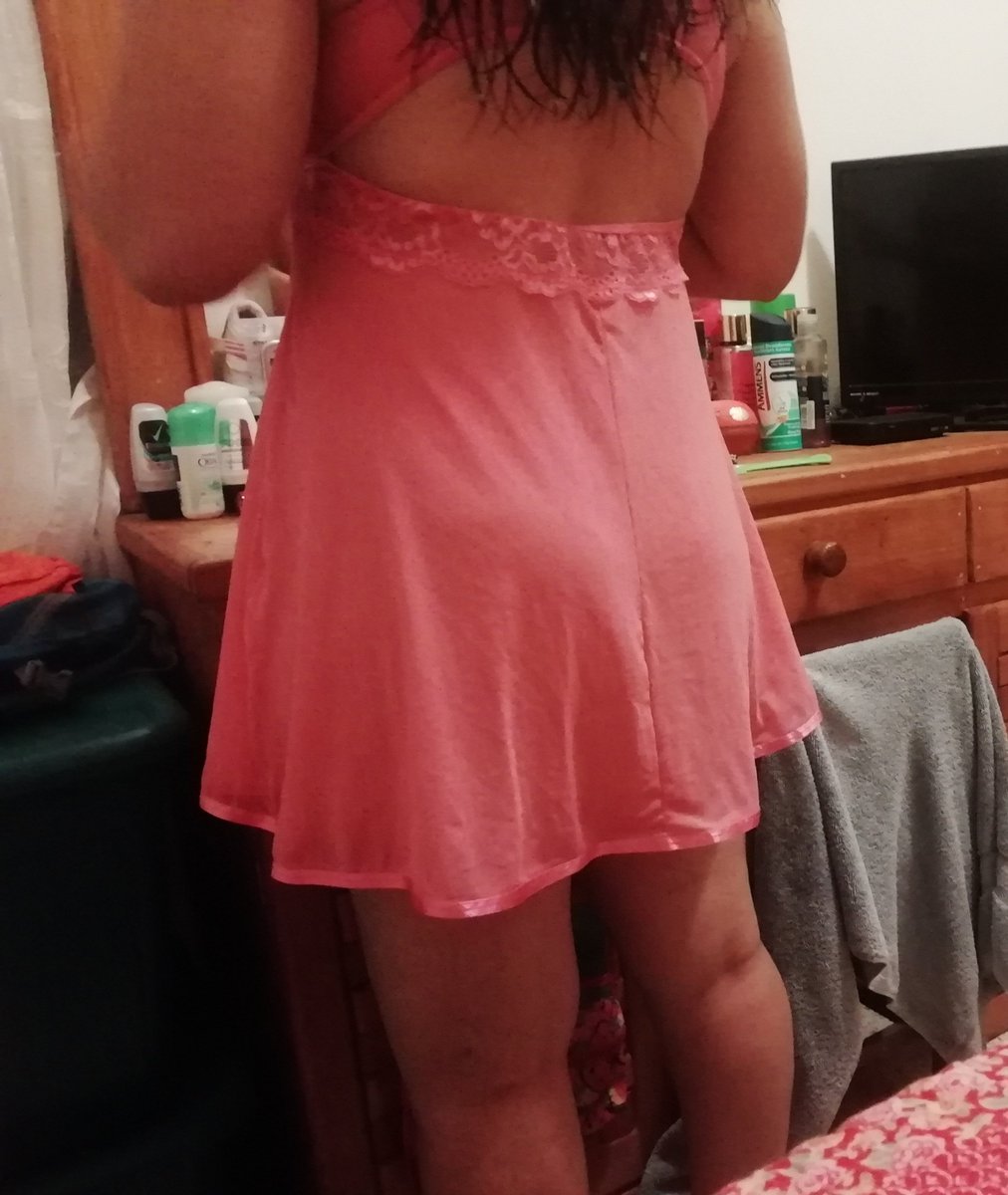 Yessica_Luis80's tweet photo. Poniéndose sexy mi princesa Yessi 😍😋 https://t.co/quiOHfQ3G4