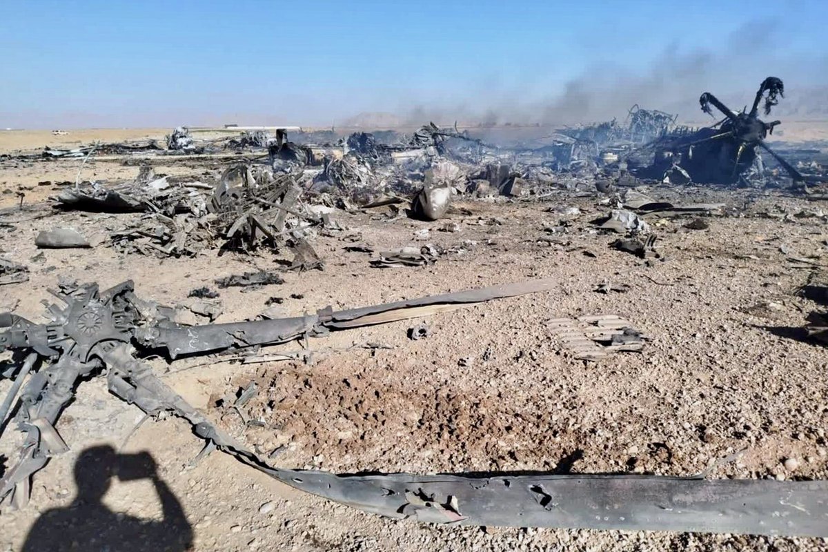 305FUN2's tweet photo. Main rotor of an MH-6M Little Bird from the 160th SOAR and a propeller from an MC-130J Commando II are seen on the ground after U.S. forces deliberately destroyed the aircrafts before exfiltrating at a FARP in Iran. April 5, 2026 https://t.co/w5GssfsEus