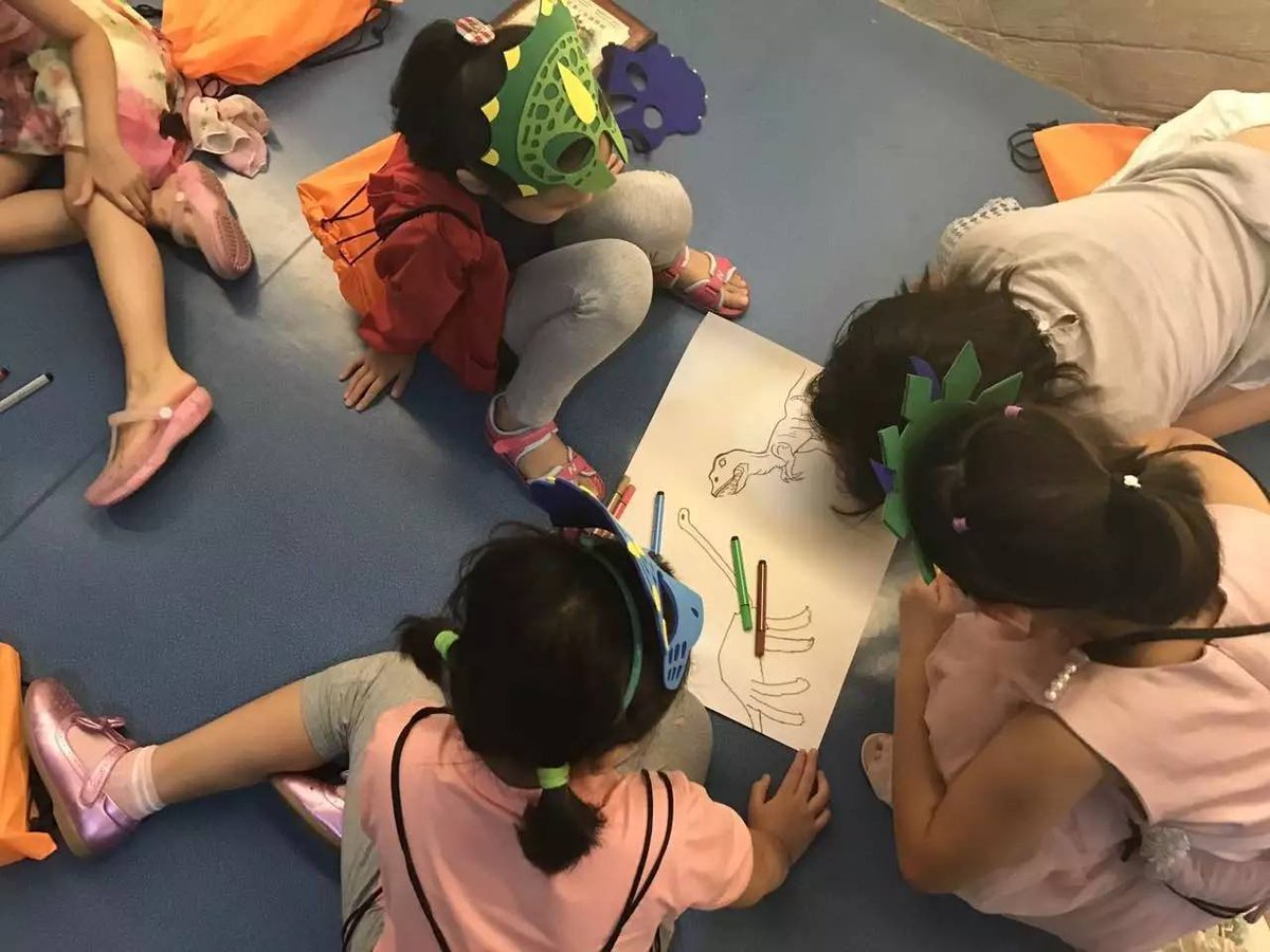 HilariaDennnto's tweet photo. [Painted dinosaur eggs with my kid—tiny chaos, big smiles, and a masterpiece we made together!  #FamilyFun #ParentingWin] https://t.co/ZpsKcM39sh