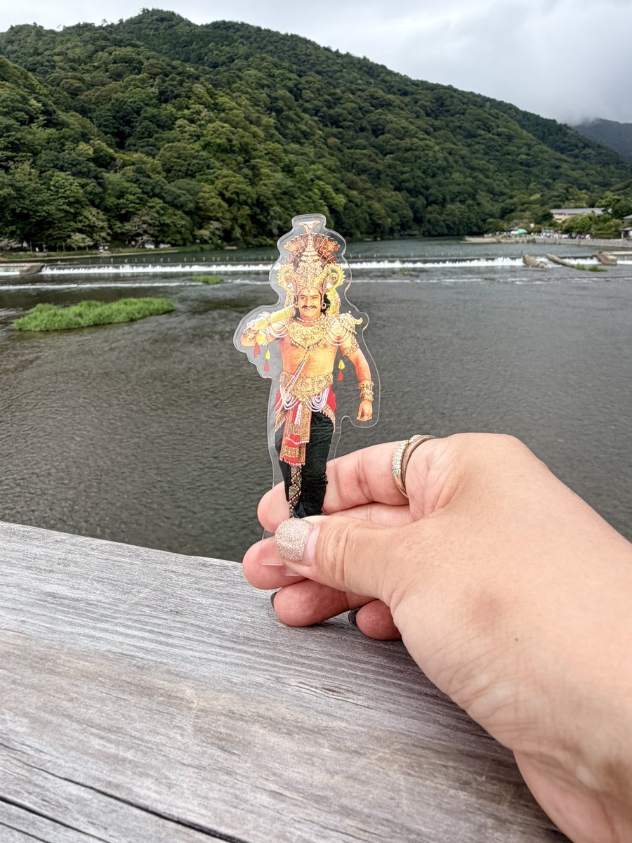 KO19830520's tweet photo. ヤングヤマに渡月橋を見せてあげました。 https://t.co/MpWOxKFWXN