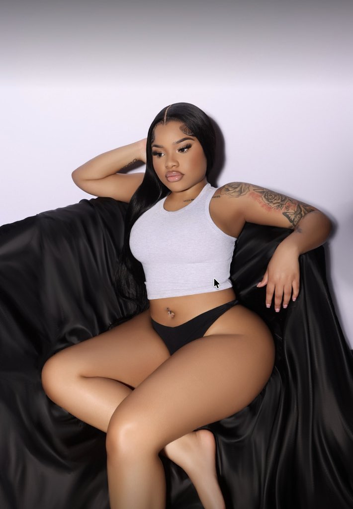 sukymarie's tweet photo. single btw https://t.co/4BMUXVb840