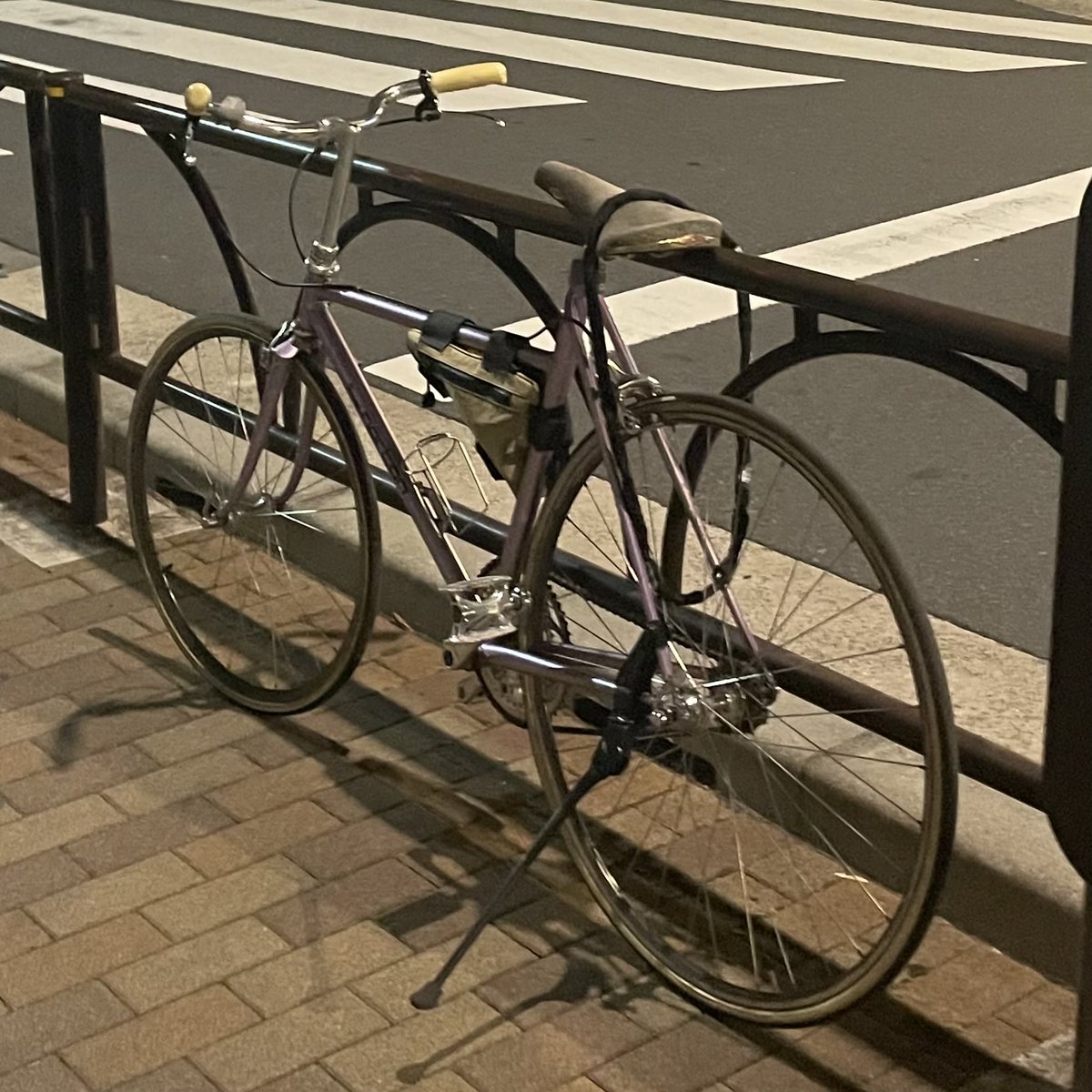 ancccoo's tweet photo. 大切な自転車が盗難に遭いました
世田谷区 千歳烏山周辺
薄いパープルのROYAL NORTON 
前輪が小さいファニーバイクと呼ばれる
ロードタイプの自転車です
ネット上でも、都内でも
もし情報があれば教えてください https://t.co/MeEwUPvq0l
