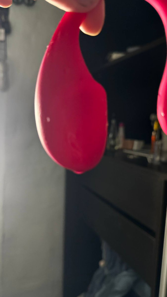 nazitacc's tweet photo. dios que rico usar este juguetito, necesito salir a la calle con esto puesto y que alguien lo controle.. https://t.co/b7lhSmAEe7