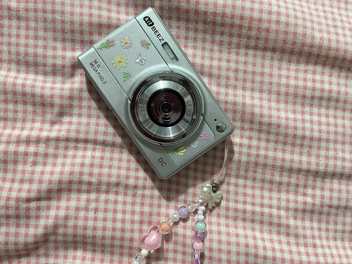 io1ove77's tweet photo. ส่งต่อกล้องดิจิตอลมือสอง❗️
ราคา1️⃣5️⃣9️⃣0️⃣ ฿

-แถมแบต,เมมกล้อง,ตัวชาร์จ
(เคยใช้งานไปแค่สองครั้ง ไม่มีตำหนิ)

สนใจสอบถามขอดูรูปเพิ่มเติมได้คั้บ🩷👈🏻

#กล้องดิจิตอล #กล้องดิจิตอลมือสอง 
#กล้องดิจิตอลราคาถูก https://t.co/QCJbxzvn56