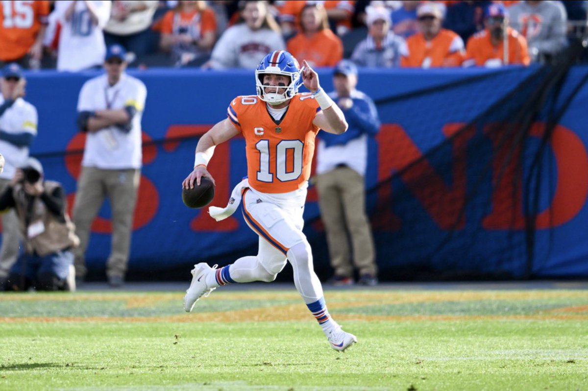 KashyLocks's tweet photo. MNF Play of The Day🚨☢️🏈

Bo Nix “O” 21.5 Completions 
#BroncosCountry 

Collab W/@TheBettingFloor @SBAPicks 🤝📲

Nix has cleared this line in 9 of his last 10 games while averaging 25.7 completions per game. He is also over in 4 of his last 5 with an average of 23.4 and has cleared this number in 86 percent of his last 20 games.

His history against Kansas City makes this even stronger. Nix has gone over 21.5 completions in all 4 career meetings with 22, 26, 24 and 26 completions. That is an average of 24.5 per game and a 100 percent hit rate against this defense.

He has completed 98 of 134 passes against Kansas City for a 73.1 completion percentage. He also has 1013 passing yards with 7 touchdowns and only 1 interception in those matchups. He has looked comfortable against this defense every time he has faced them.

Nix finished last season with 388 completions on 612 attempts. That was tied for third most completions in the NFL. He averaged 22.8 completions during the regular season and 23 per game when including the postseason.

Kansas City allowed 340 completions on 509 attempts last season for a 66.8 completion percentage. Their defense can make quarterbacks work underneath and that fits the quick passing game Sean Payton runs with Nix. Screens, checkdowns and short throws all help us here.

Denver is also on the road as an underdog. If Kansas City gets ahead at any point, Nix should have to throw throughout the second half. He has averaged 33.5 attempts in his 4 games against the Chiefs and we only need 22 completions.

📊 -@propsbotai

KASHY50 for 50% off your first Month
https://t.co/3WYDJuESeB

❤️IF YOUR TAILING