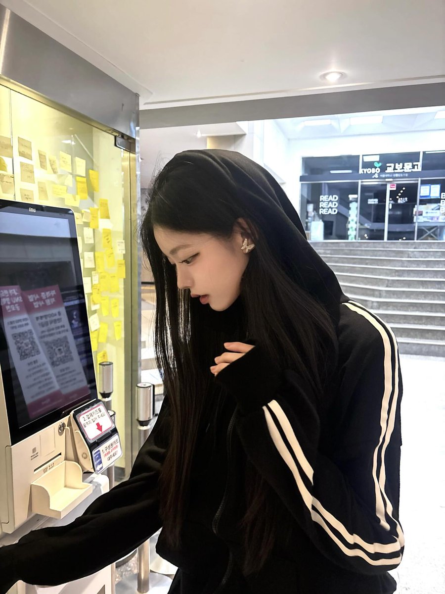 bomdaeng_ii's tweet photo. 교보문구 번�� 성지라길래,,크킄 https://t.co/PadPSmGZmJ