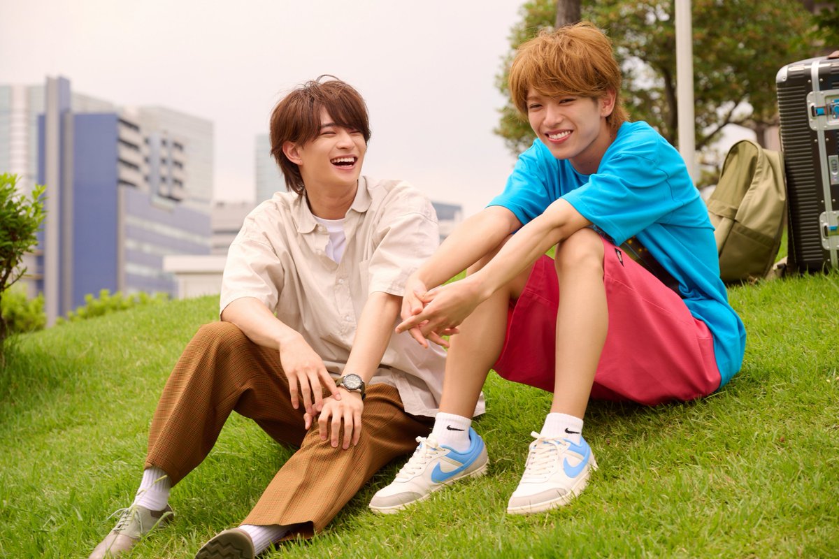 oshidoraEX's tweet photo. 【最終回TVerで無料配信中】
☁#夏色の雲が恋と嵐をまきおこす⚡️

＼⋱ 最終回より／⋰　
俺たちは俺たちじゃん！
2人らしい答えを見つけた笑顔が素敵でしたね🌼

「#真夜中のZOO」フル尺が流れた最終回いーっぱいみてくださいね🦁✨️
▶今夜11時はウォッチパーティーも🎈
https://t.co/98q9h8dEgQ

#夏雲嵐
#深田竜生 #浮所飛貴 #ACEes
#そうなつ
