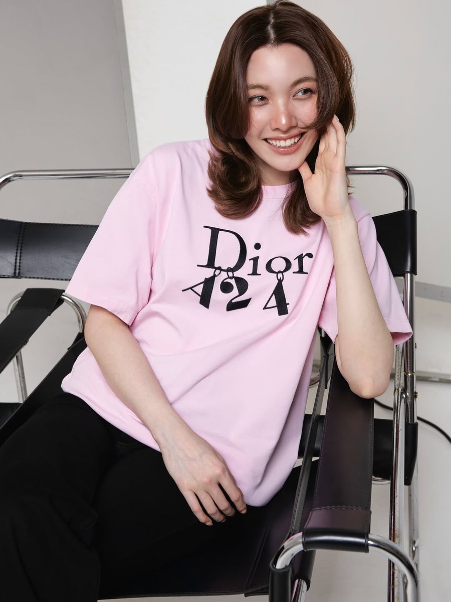 LingOrm_BH's tweet photo. DiorA24 ที่อยู่บนตัวน้องออมคือถูกต้องที่สุดเลยค่ะ สวยมากกกกกก 🩷

Cr. ig : orm.kornnaphat

@Dior
#DiorA24
#ออมกรณ์นภัส‌ 
#OrmKornnaphat https://t.co/33tpD3gRFv