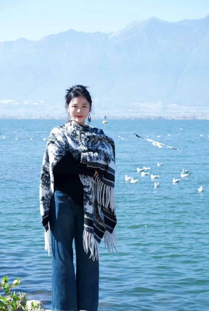 Shiweiwei850306's tweet photo. #按摩小子   女大研究生 江西南昌酒店旅游，对着镜子站立后入彻底展现母狗形态， 这么老实的女大彻底反差了真让人意外    #女研究生   欲知后续如何，置顶入VIP观看 https://t.co/83UWSdoOS5