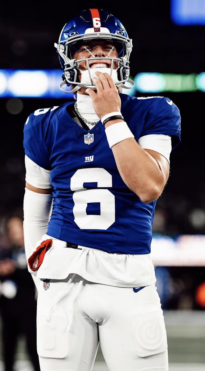 Rebel_Viewpoint's tweet photo. #6’s tearing up the SEC and the NFL. 

“It means something to be the quarterback at Ole Miss” - @joe_judge1 https://t.co/YSHz7oFIHu