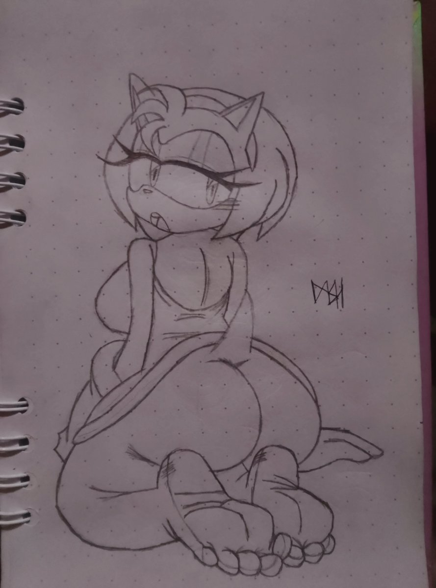 Dashr106's tweet photo. Después de décadas, volveré a postear algo en mi cuenta olvidada de Twitter, ahora X
Son dibujos que he hecho antes, si alguien ve esto, saludos https://t.co/tB9MuG8ann