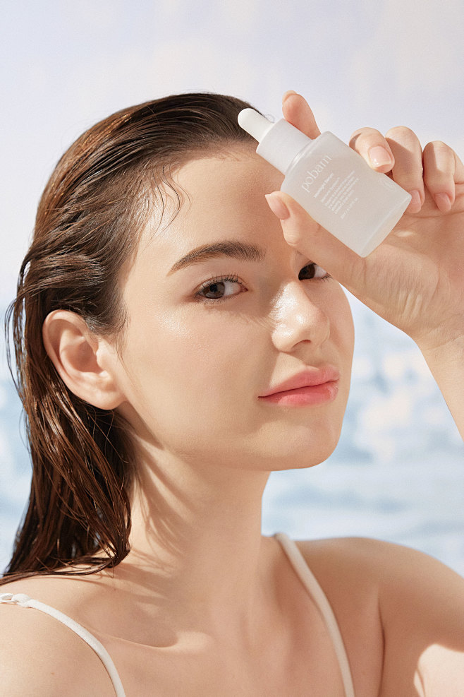 IsraelMcanulty's tweet photo. Just tried the new morning hydroboost skincare — skin feels plump and dewy in 5 mins. Game-changer for lazy weekday routines!， https://t.co/5d8RcEIzsp