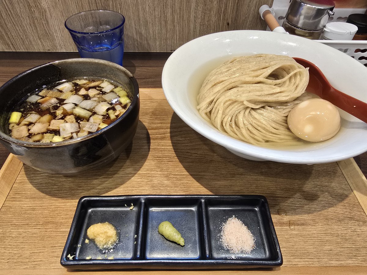rxmiu's tweet photo. 出先でたまたま寄って食べた昆布水つけ麺がうまくって https://t.co/GVQZoKUBmG