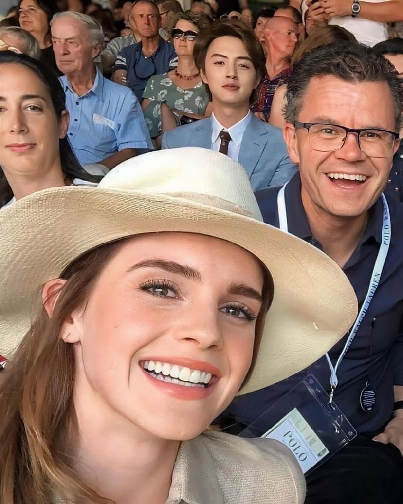 D_O_Tttt's tweet photo. Tom Holland - Dad, just act normal, Emma Watson is coming….. 

Throwback to this classic moment 😅 https://t.co/kqcJ8ph6Zq