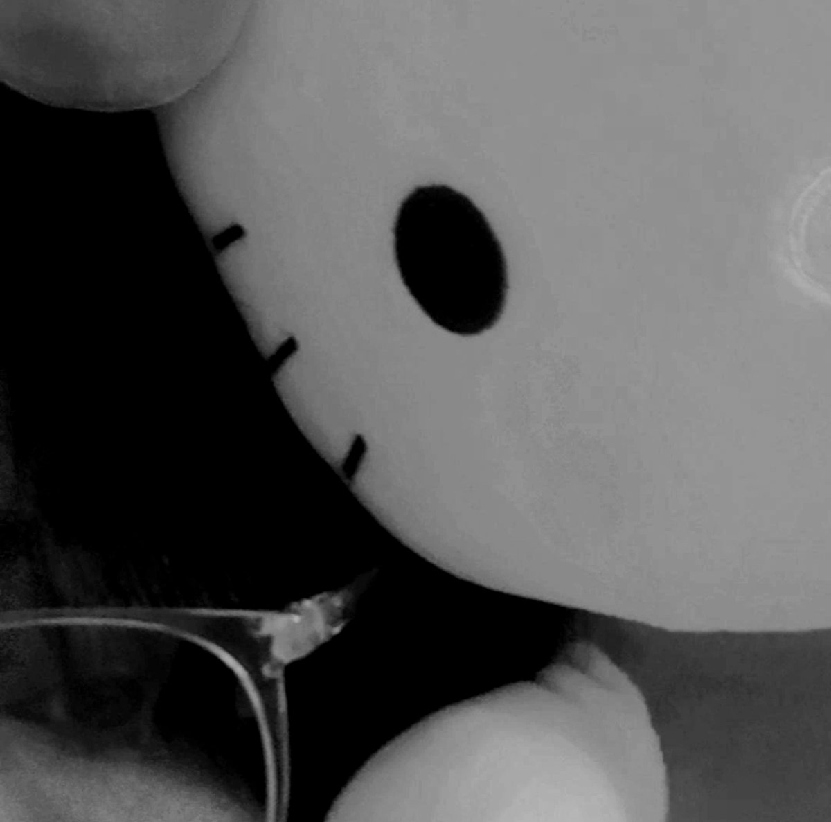 fexlee0's tweet photo. ♡》 hola demonio https://t.co/xhnqYirdZb