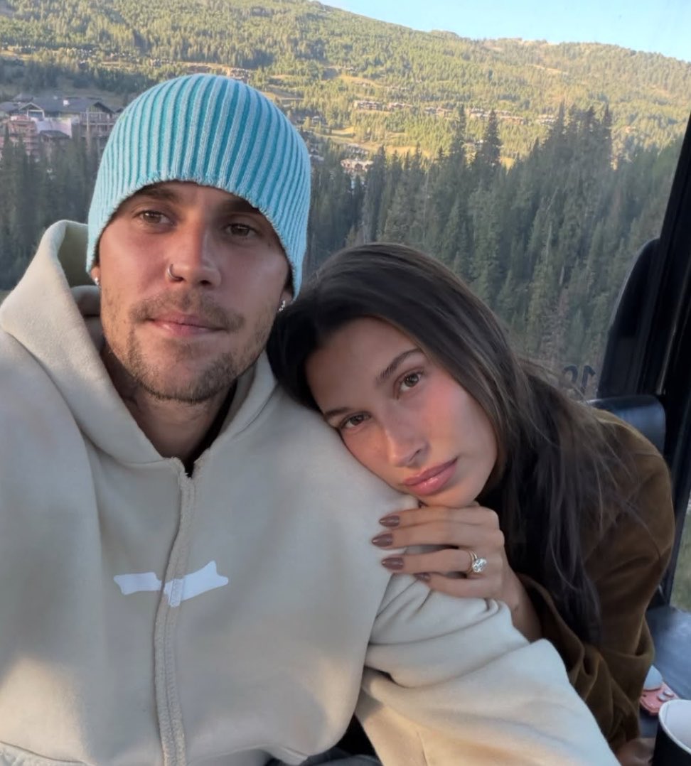 yukonsbieb's tweet photo. HER RING 💍🥹 https://t.co/9w6eeaCCtc