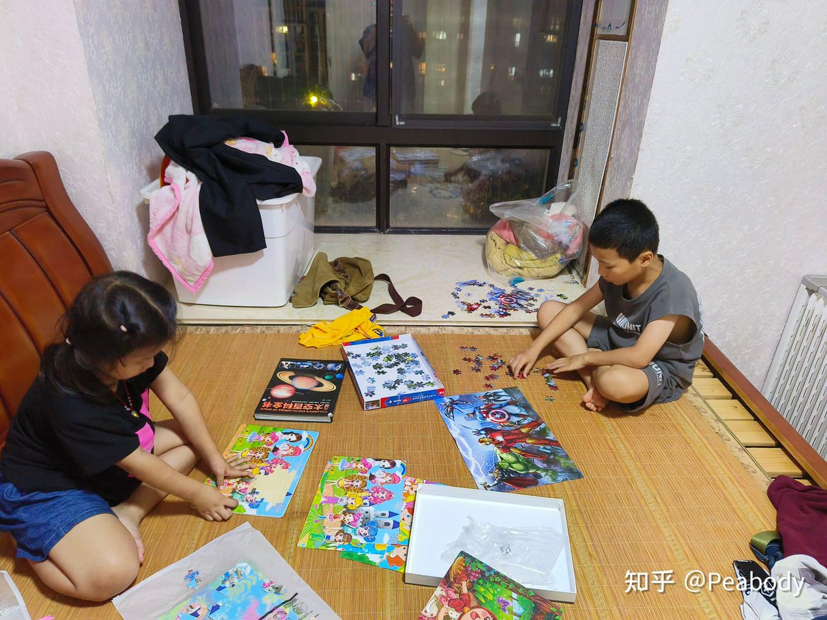 aprid011124's tweet photo. Mommy u0026 little one building a card castle together after school—this messy, giggly fun is the best kind of family magic!  #FamilyTime #ParentKidFun https://t.co/sIve8AHlDk