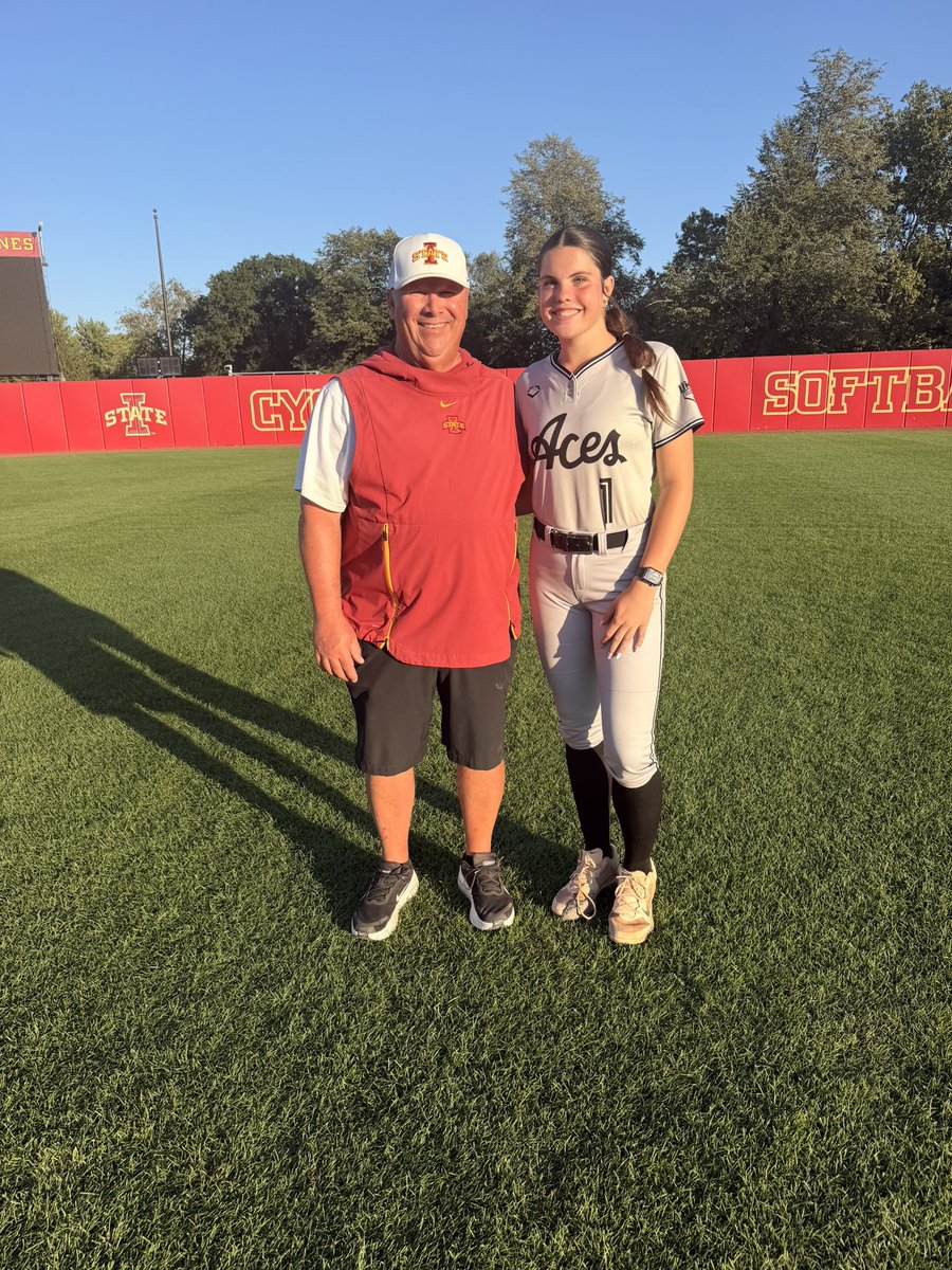 oliviadoty2028's tweet photo. Thank you @CycloneSB for an awesome camp yesterday! Had a great time, learned a lot, and loved getting to work like a Cyclone! ❤️💛

@CoachPinkerton | Coach Sinnott | Coach Ubrun | @milaysiacorrynn 

@Aces_SoftballKC | @STayTaylor18 | @rktaylor12 | @EliteHeatFP https://t.co/BuJyUBDoyS