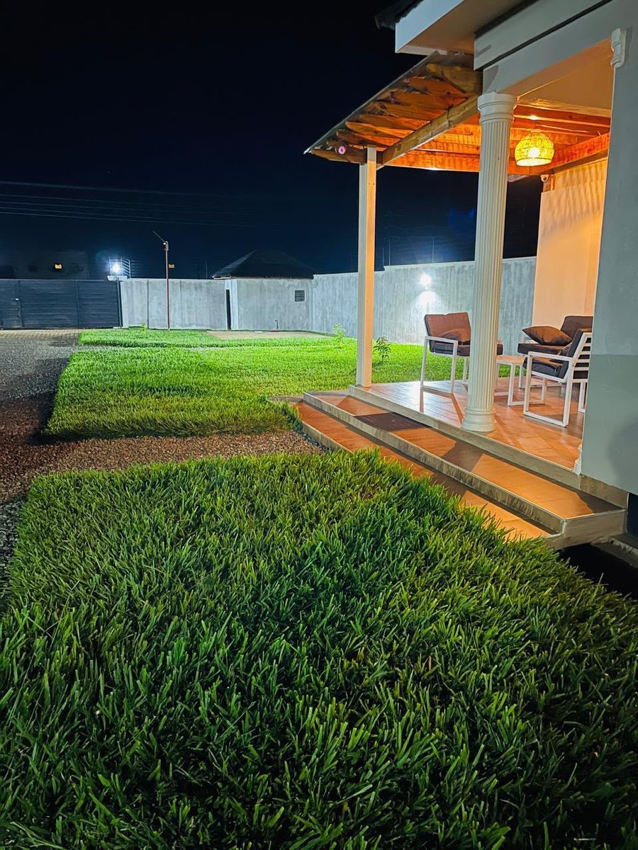 JulioMulenga's tweet photo. STAND-ALONE AIRBNB | AREA 46

Near Area 9 | MK180,000/night

• 2 bedrooms • Smart TV &amp; DStv • WiFi • Backup power &amp; water • Washing machine • 24/7 security, CCTV, electric fence &amp; alarm • Remote electric gate

📞 Call/WhatsApp: 0983 020 911 https://t.co/wjIIGcasxA