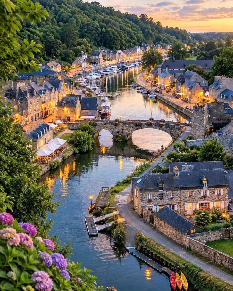 PrettyCitiesX's tweet photo. Brittany, France 🇫🇷 https://t.co/uYi3fiofG3