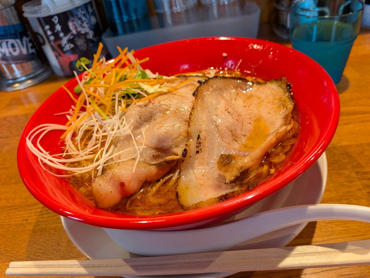 Actor_Akihiro_Y's tweet photo. 米子のラーメン屋さんあさがお
前回は激辛にしたので今回は普通の味噌ラーメンに焼豚追加
牛骨がうまい😋
次回はまた激辛たべる https://t.co/Ztp5XZJb38