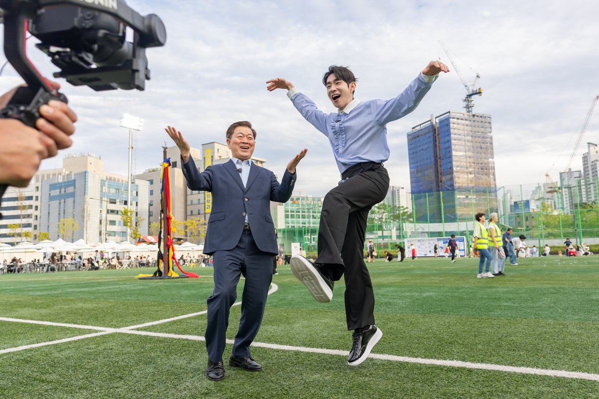 powerpark2018's tweet photo. 시민 여러분의 뜨거운 성원 속에
제3회 광명 마당극축제가 성황리에 막을 내렸습니다.

함께 웃고 즐겨주신 시민 여러분이 진짜 주인공이었습니다.

내년 제4회 광명 마당극축제에서 더 풍성한 즐거움으로 다시 만나요! https://t.co/gLXiFDOvV2