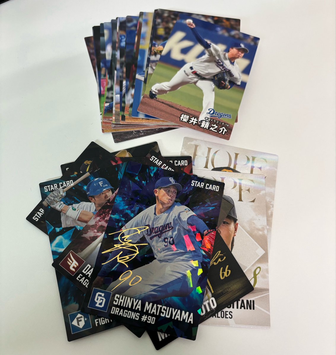 n__3ts's tweet photo. 毎年恒例のプロ野球チップスいただきました
今日なみも買って帰ろーとჱ̒ ᴖ⩊ᴖ ） ✧*｡ https://t.co/czxkpOQBtZ
