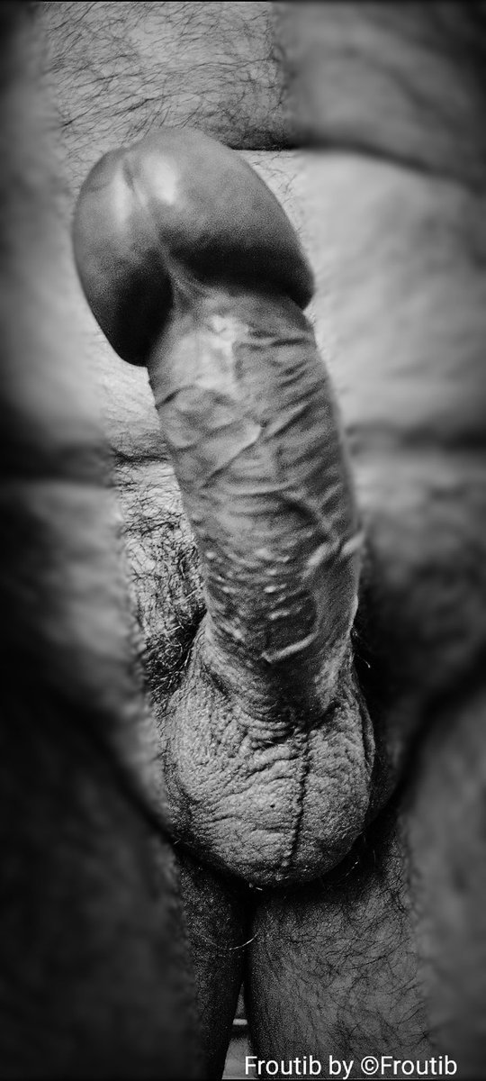 froutib's tweet photo. Study 199 of #Maqueue 
#penisart #cockart #Artnude #Malenude #nsfwart #uncut #bodypositive #onyourface #me #EroticArtist #mcm #monochromemonday 
@MaQueue_fr https://t.co/OVgRQr6WqJ