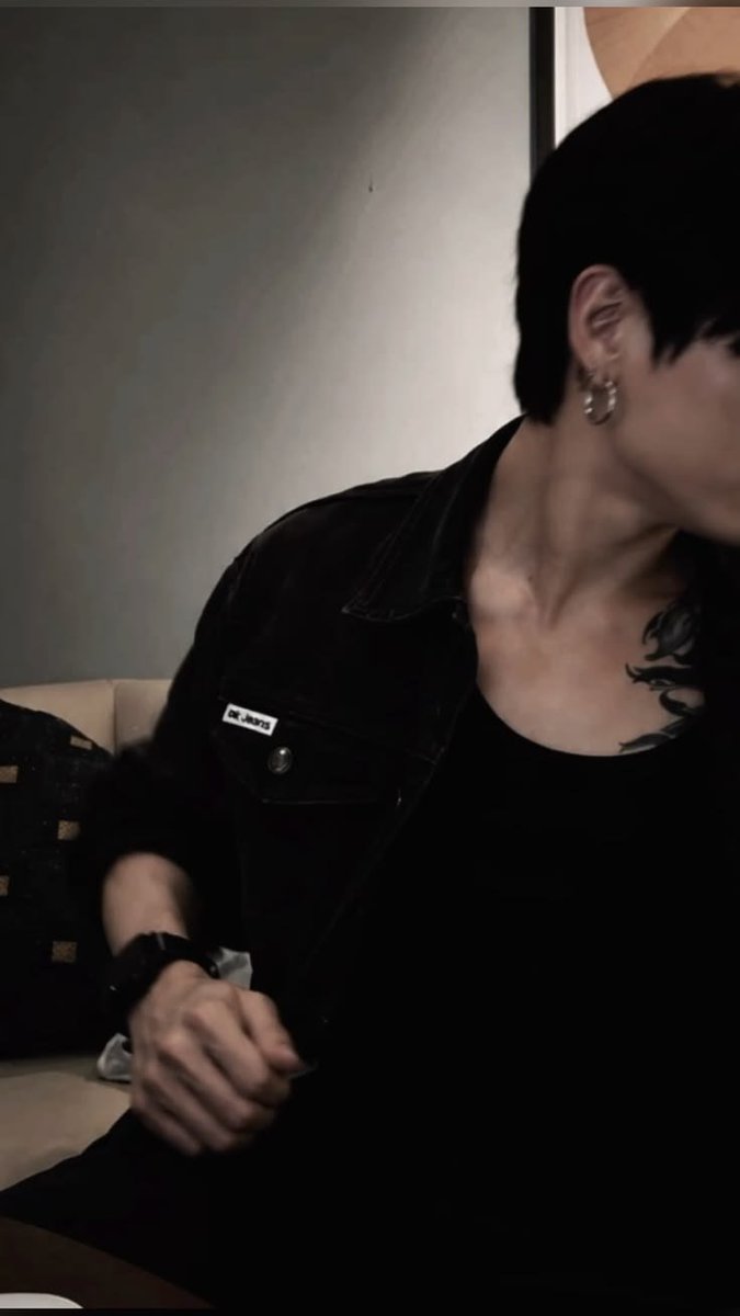 Adritae7's tweet photo. Can I kiss him 💋?

#jungkook
#trendin https://t.co/cGe6e1qU6Z