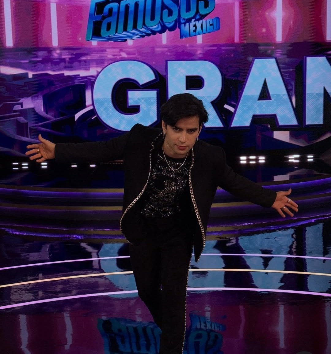 Daniiela_aryy's tweet photo. Para hacer un "Aaronazo" necesitas ser Aaron Mercury, nadie y ninguna salida se va a comparar , ese si fue un FRAUDE , Pero Aaron demostró que ganas más sin llegar a la final ,porque  hay muchos que han llegado a la final y ninguno a sonado más qué Aaron Mercury. https://t.co/pRHWQRA7IO