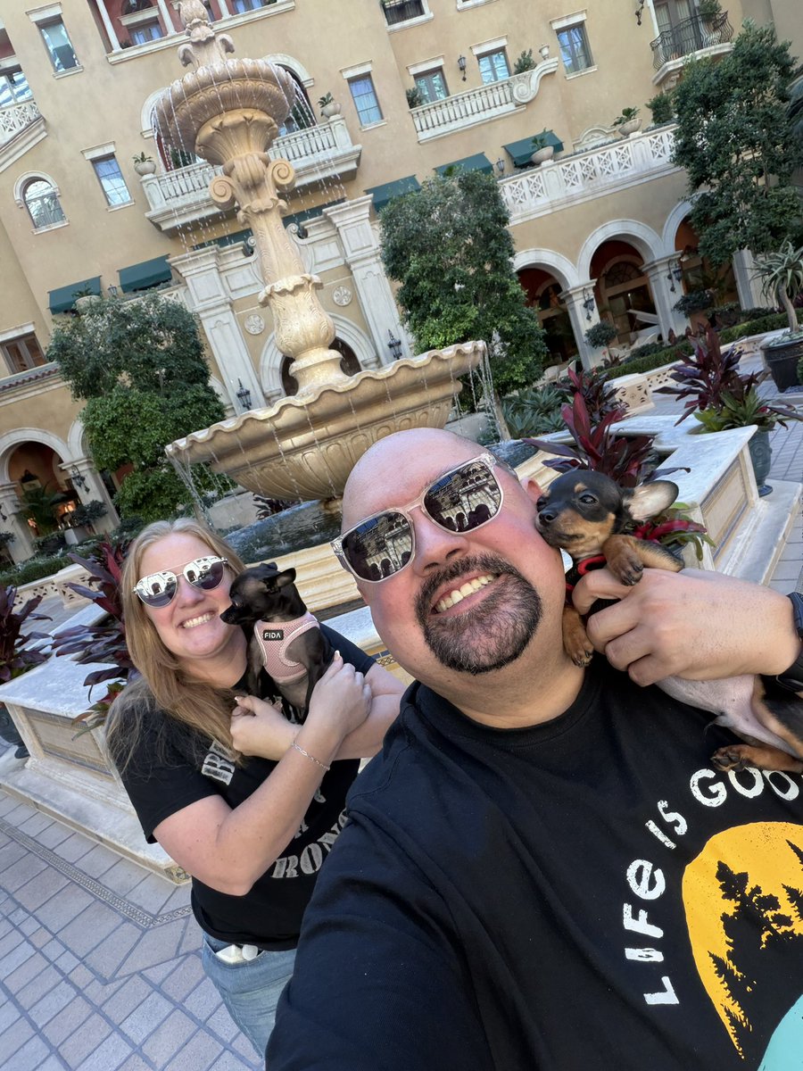 fluffyguy's tweet photo. Our home away from home 😊 If you know, you know. https://t.co/fLruguSDwX