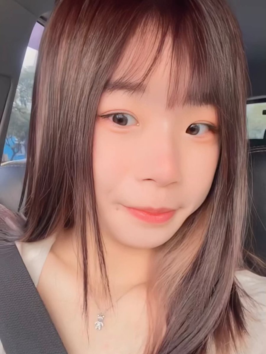 b1619889's tweet photo. 有一個開聯結車的女朋友不好嗎
#高雄人在哪裏 https://t.co/8OpZy2viSe