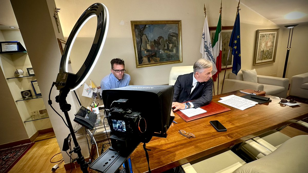 DPbox's tweet photo. Stamattina riprese con il Presidente di @confartigianato @MarcoGranelliMI https://t.co/8OVKWcsBrk