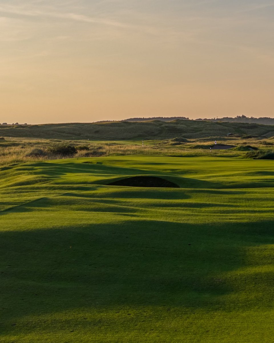 CountySligoGC's tweet photo. Dawn out at County Sligo Golf Club 🌅 https://t.co/KDyYotgxv4
