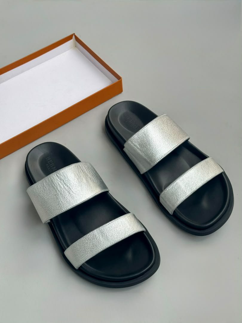Utamkid1's tweet photo. QUALITY SENDOZ AVAILABLE🔥🔥🔥
Size : 39,40,41,42,43,44,45,46
Price 65k tu
Calls, Texts &amp; Wat’Assp 0717969170
Tunapatikana Dar 
Tunafanya delivery 
Tunatuma mikoa yote.
Hermes OG
#NGUO #ONLINESHOPPING #TANZANIA #ONLINESTORE #Deriverycountrywordwide https://t.co/YrENR5g91x