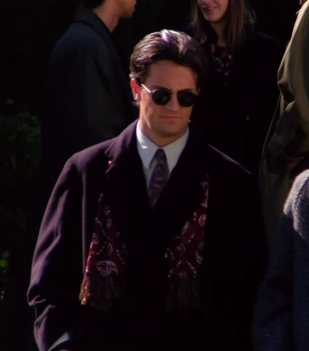 cinevow's tweet photo. Matthew Perry as Chandler Bing in Friends, 1994 https://t.co/jCL3SLAMjF
