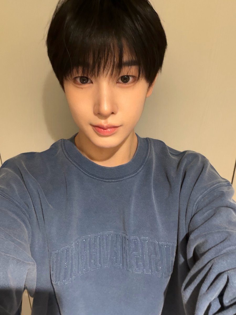 idntt_cosmo's tweet photo. 마 내가 니 지킬게 사랑한데이~🫶🏼

#idntt #아이덴티티
#itsnotover #곽기웅 #kwakgiwoong https://t.co/tLwqZNTjwT