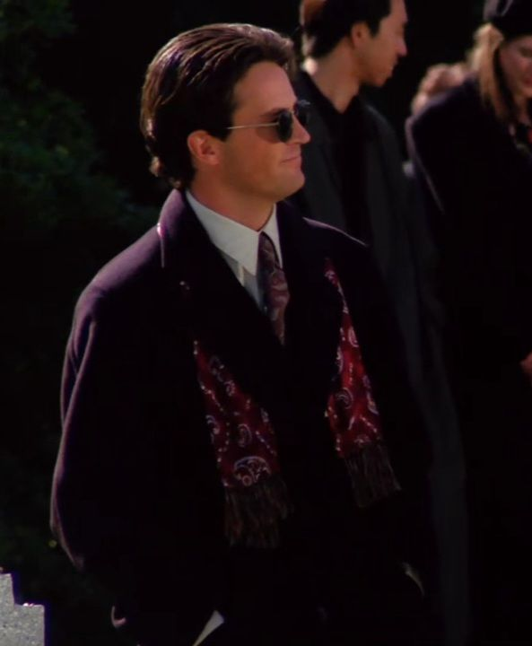 cinevow's tweet photo. Matthew Perry as Chandler Bing in Friends, 1994 https://t.co/jCL3SLAMjF